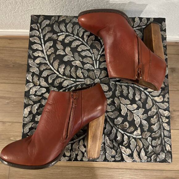 Steve Madden Brown leather boots with a wooden heel - Picture 3 of 6